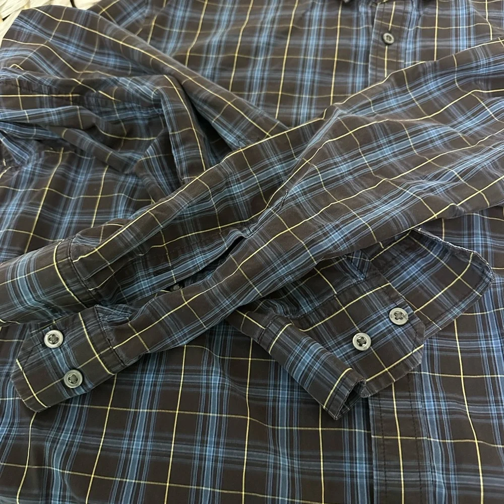 Banana Republic Men's Black and Blue plaid long sleeveShirt Size XL‎ button down